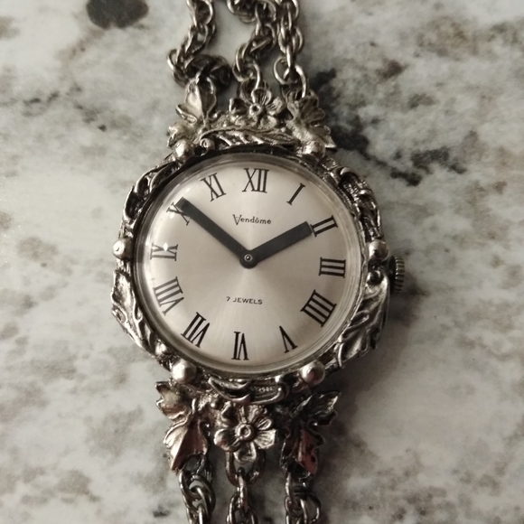 Vendome Accessories - Women's Vintage Vendome 7 Jewel Mechanical Watch